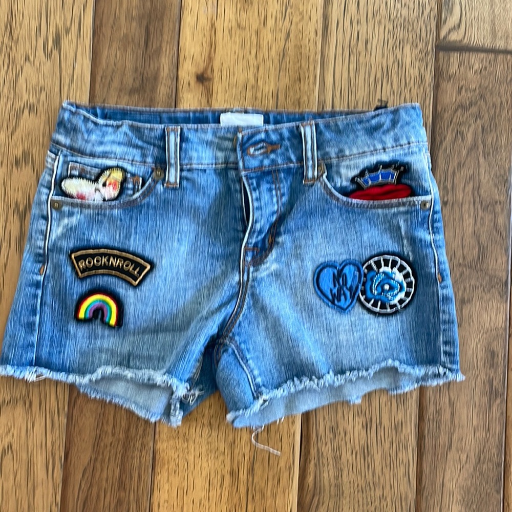 Hudson patched shorts